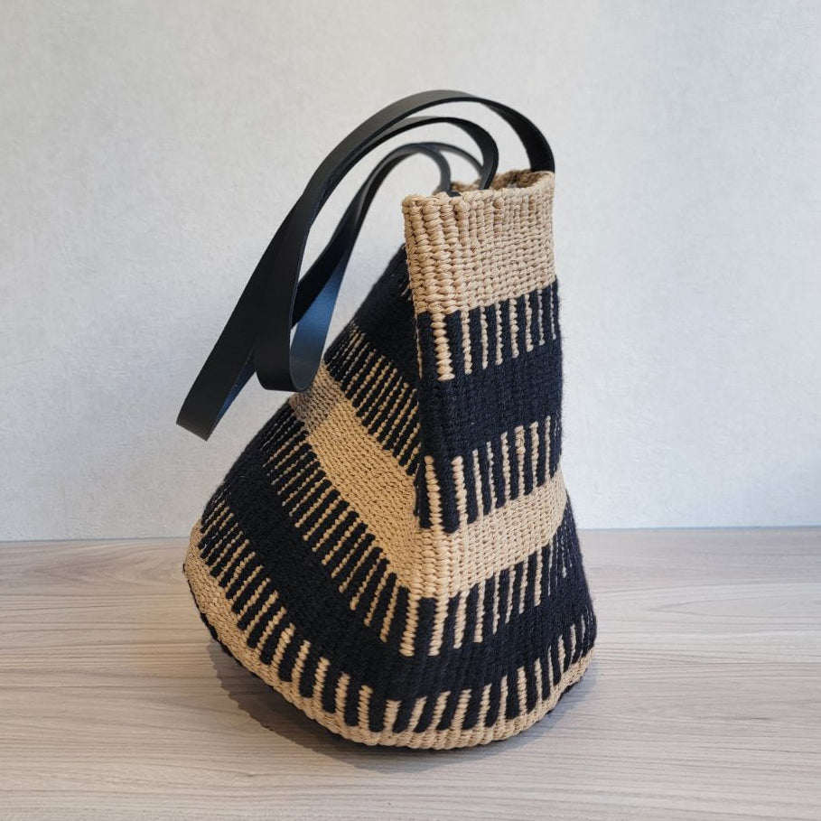 Pamba Shopper basket | Black rib weave M