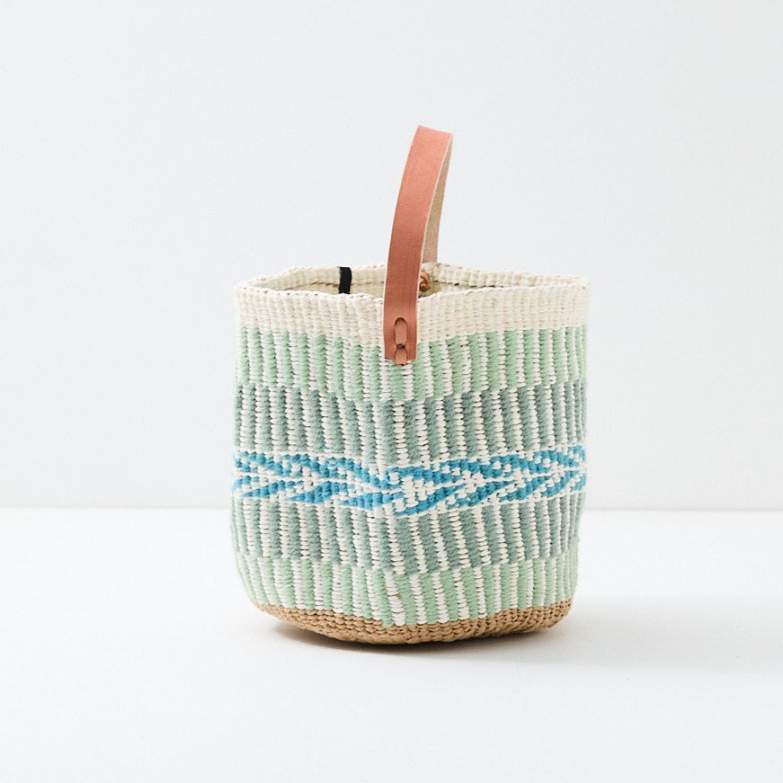 Pamba basket with handle | Light green pattern weave S
