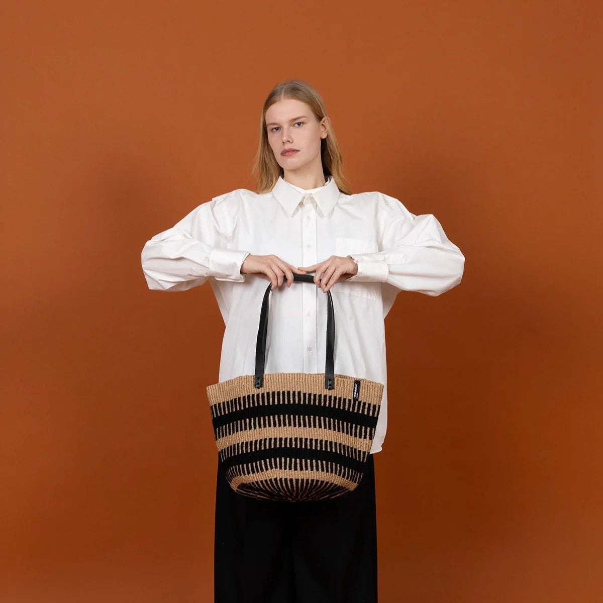 Pamba Shopper basket | Black rib weave M