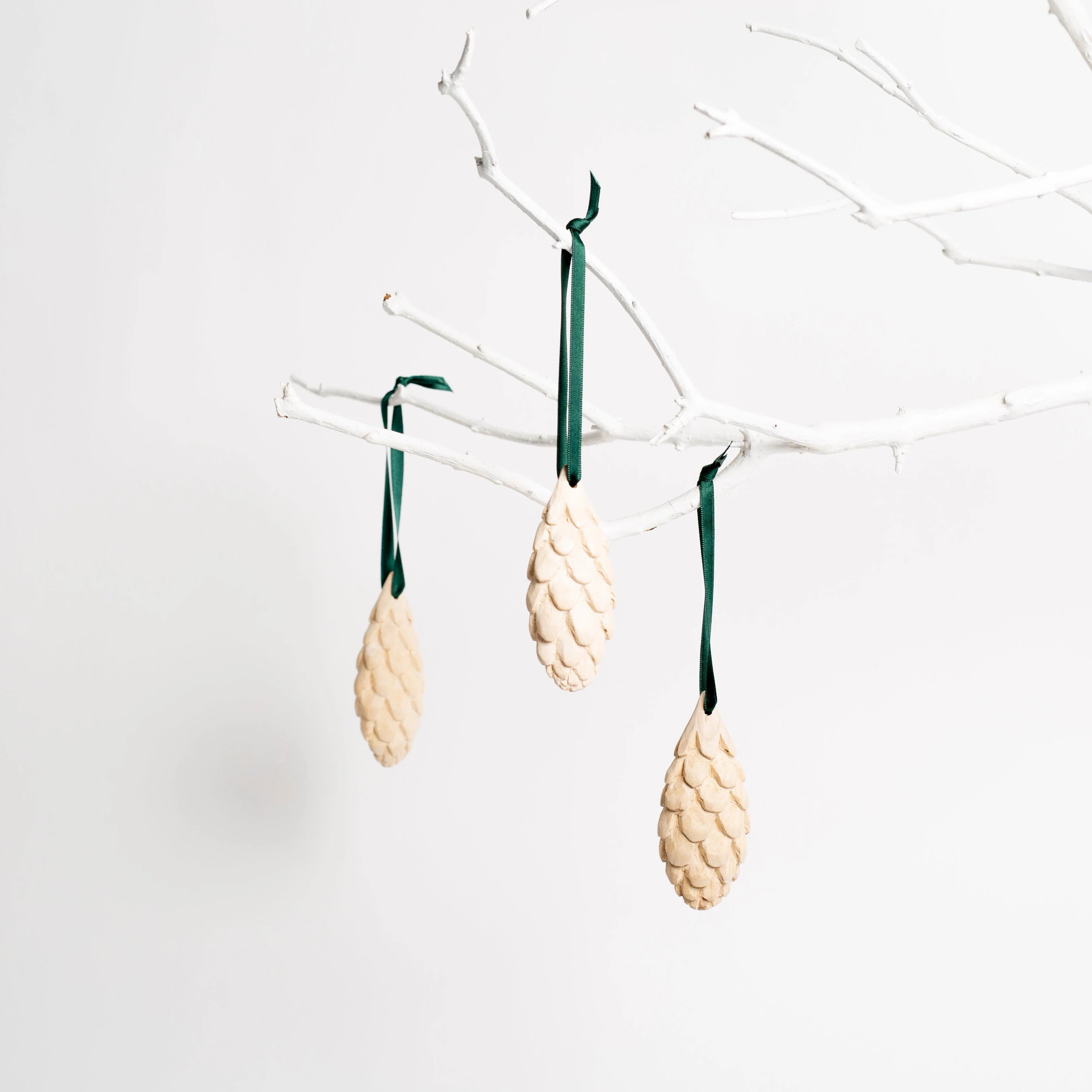 Wooden ornament | Spruce cone(マツボックリ)
