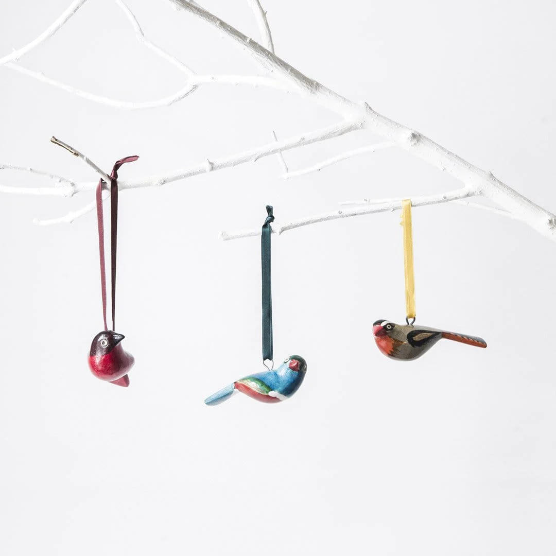 Wooden ornament | Superb starling(ツキノワテリムク)