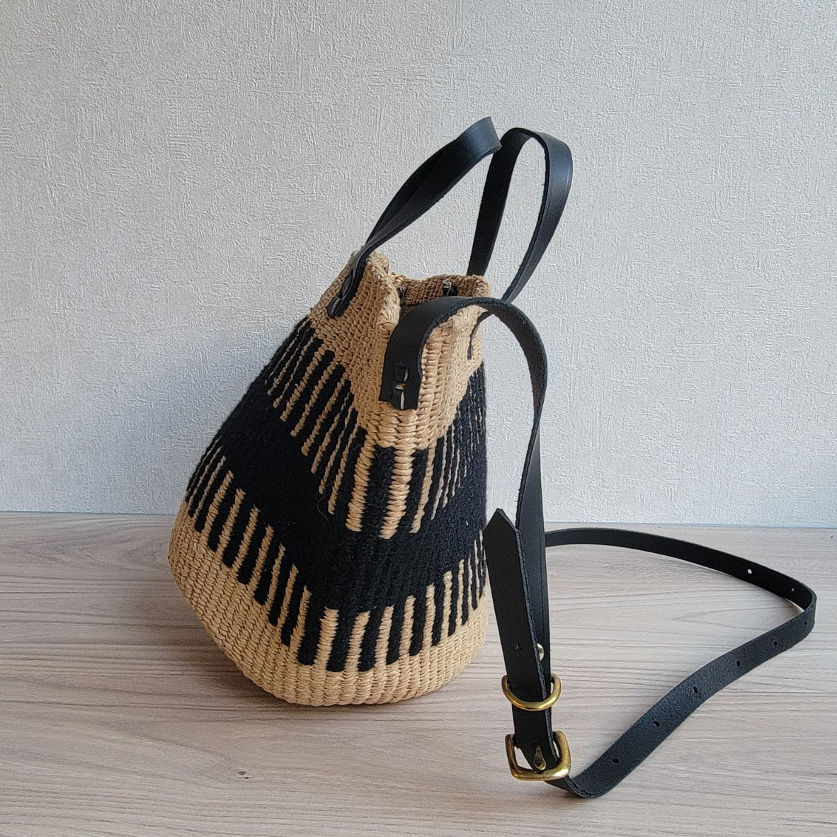 Pamba crossbody basket bag | Black rib weave S