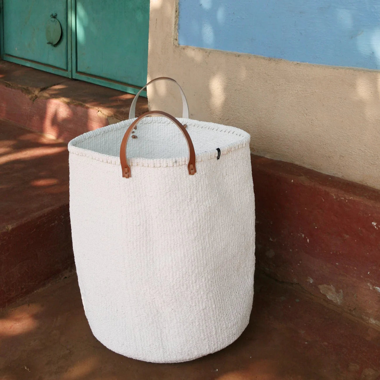 Kiondo floor basket | White with handles XL