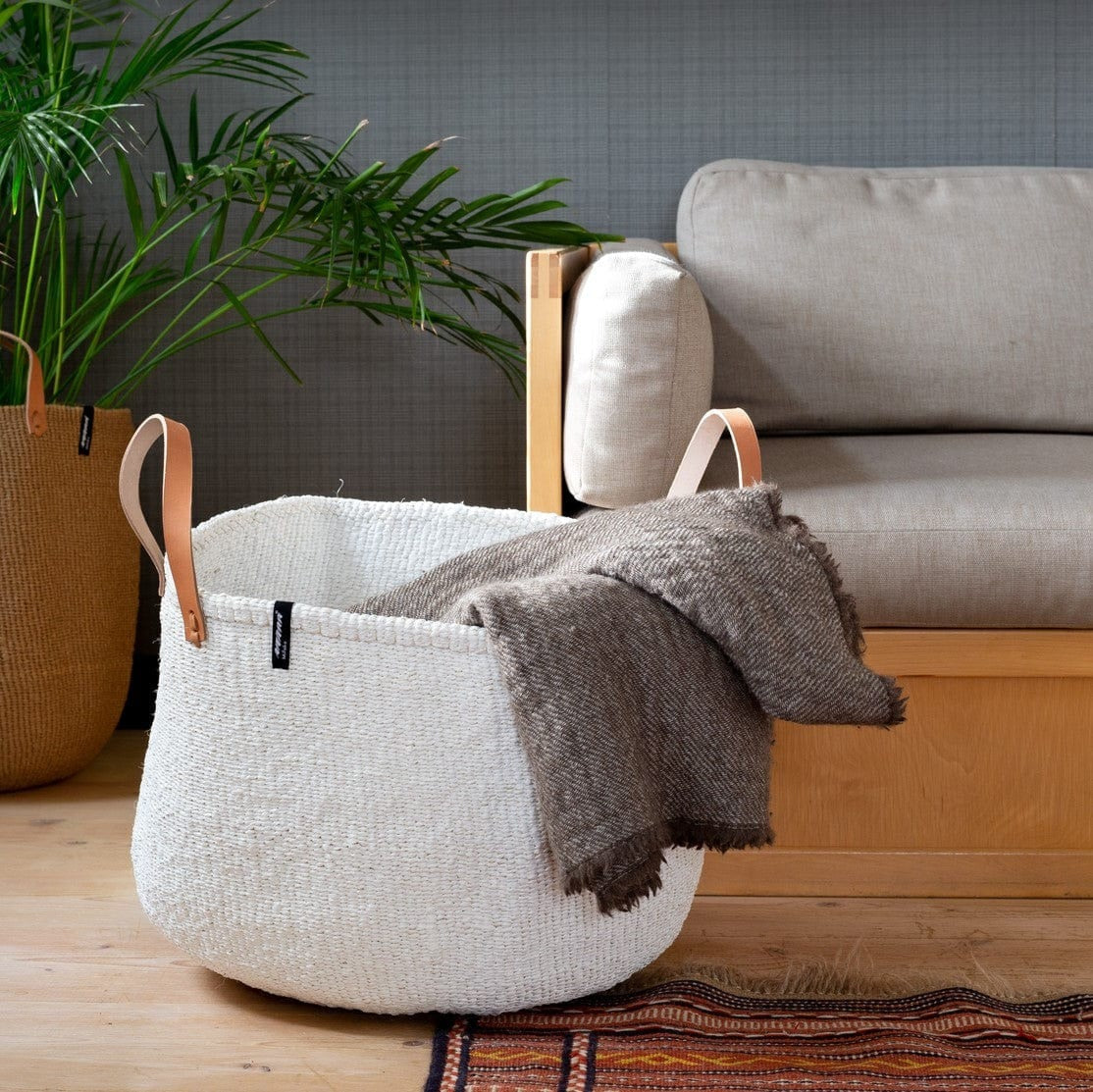 Kiondo floor basket | White with handles XXL