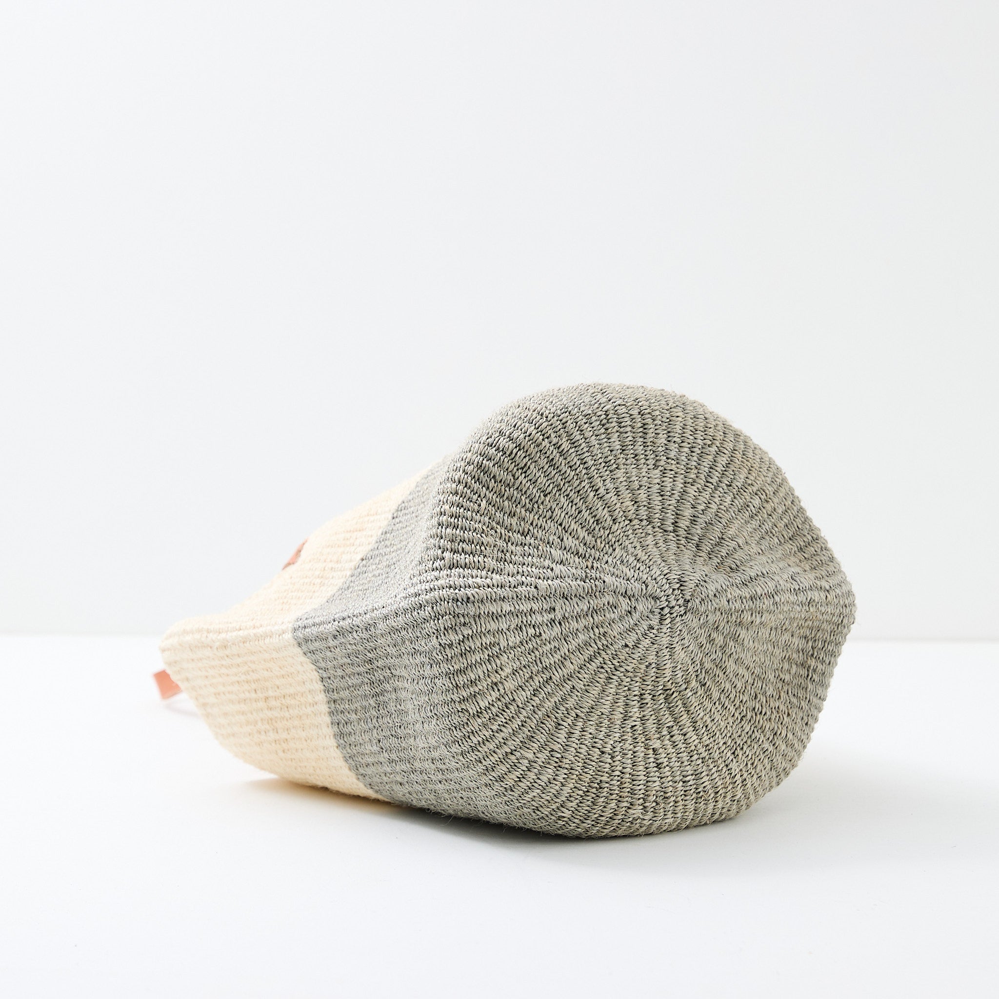 Kiondo shopper basket| Natural and Light grey duo M