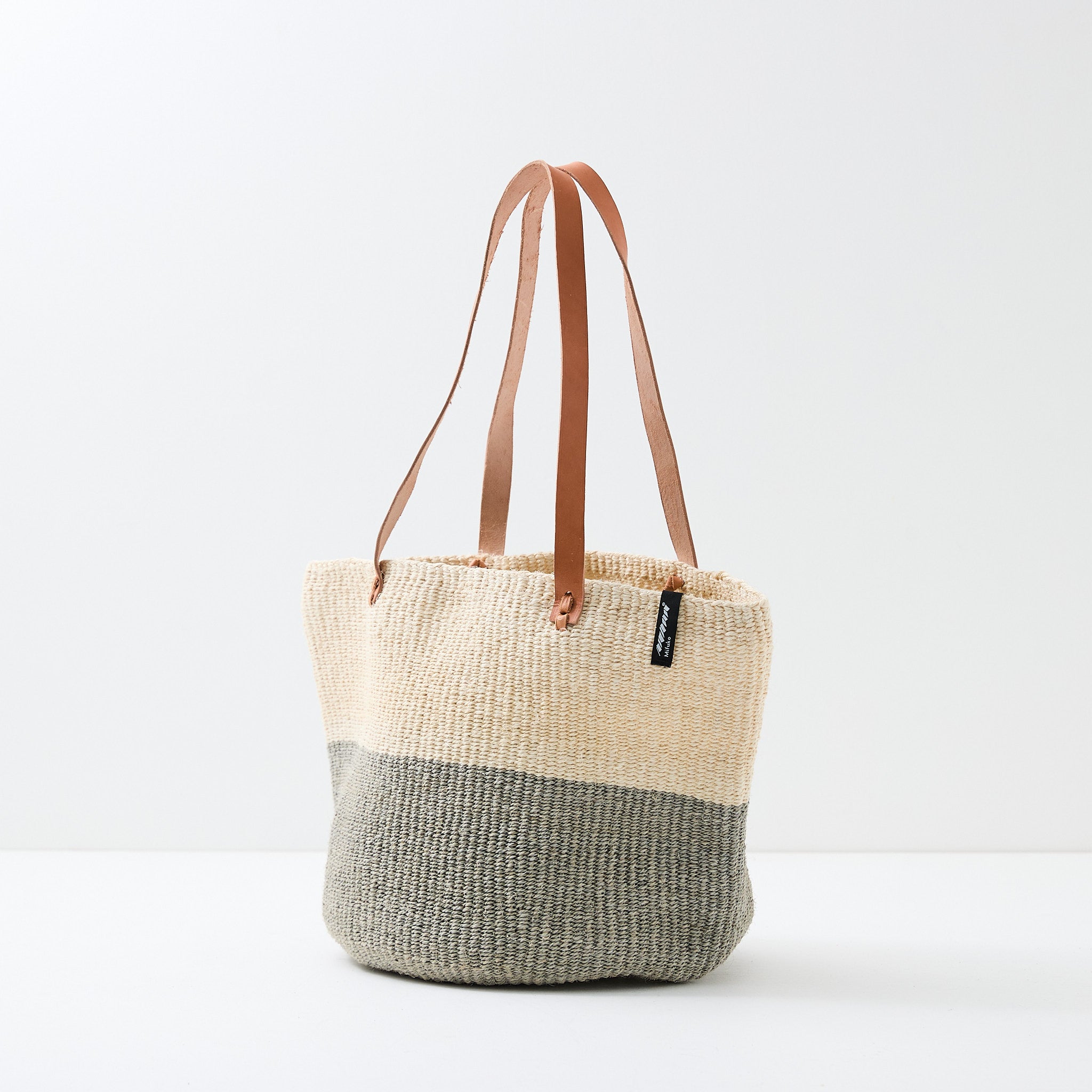 Kiondo shopper basket| Natural and Light grey duo M