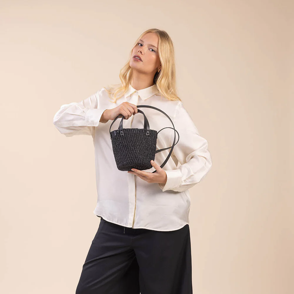 Kiondo crossbody basket bag | Black XS