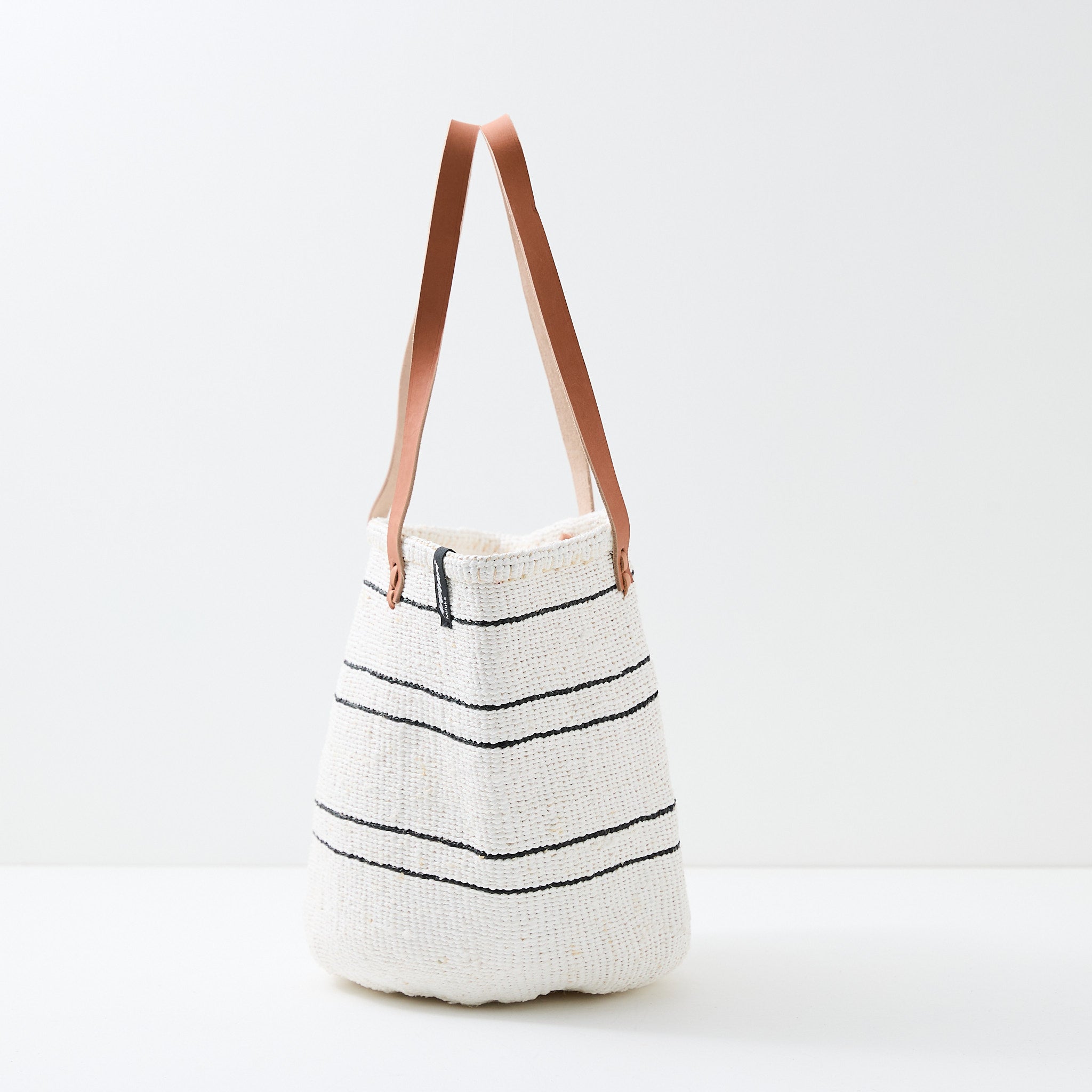 Kiondo shopper basket | 5 black stripes M