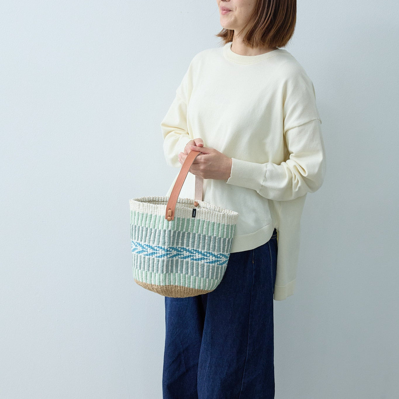 Pamba basket with handle | Light green pattern weave S