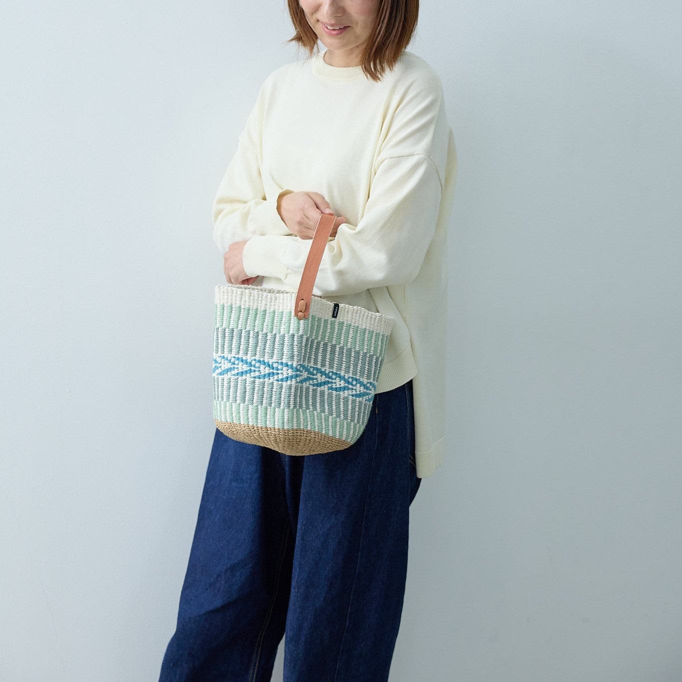 Pamba basket with handle | Light green pattern weave S