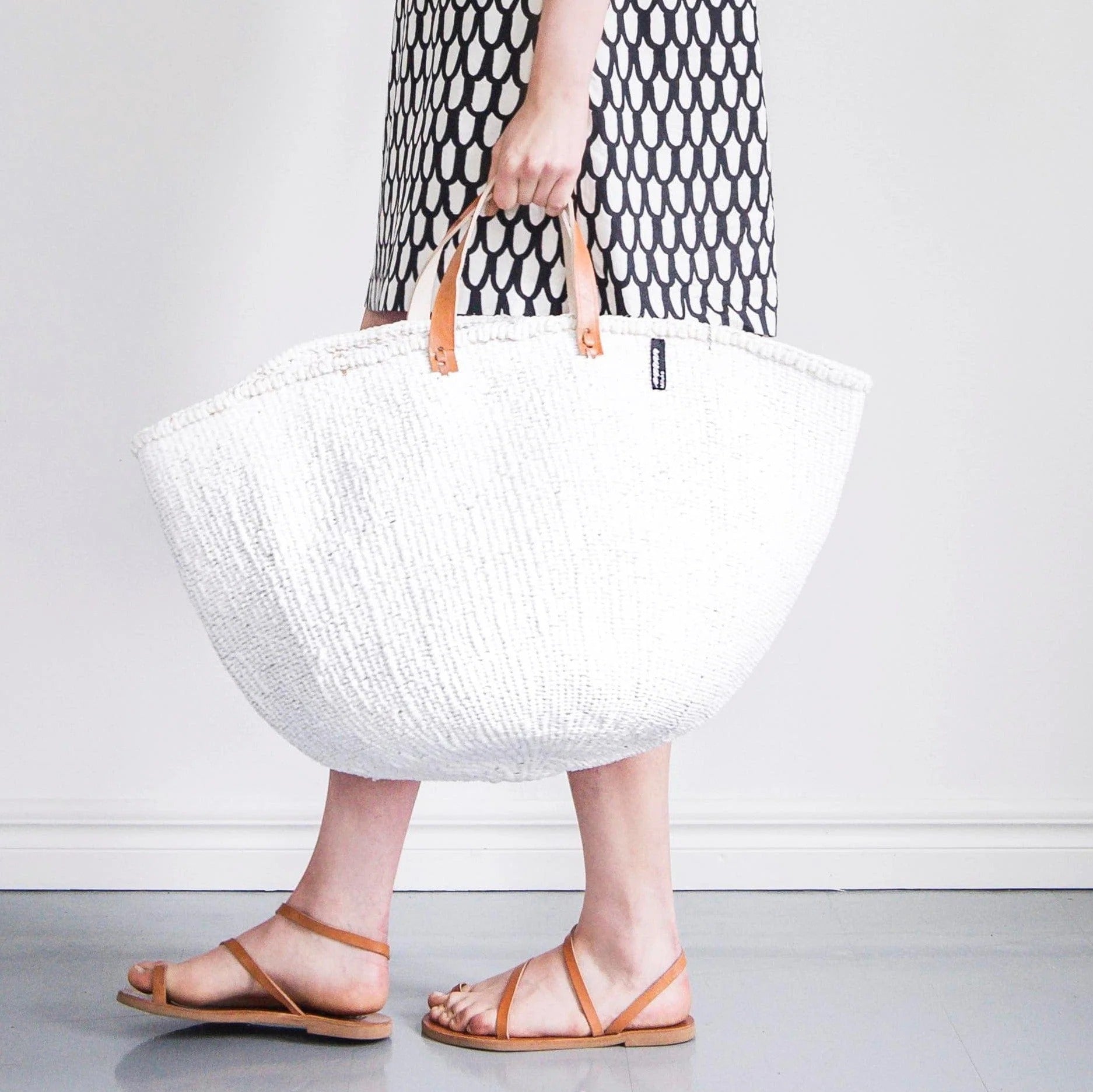 Kiondo floor basket | White with handles XXL